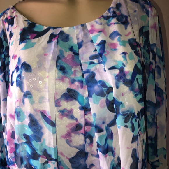 Jennifer Lopez cold shoulder Multi-color top - Picture 6 of 10